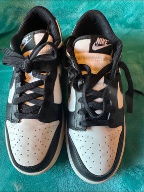 Nike Dunk Low 6.5 Womens